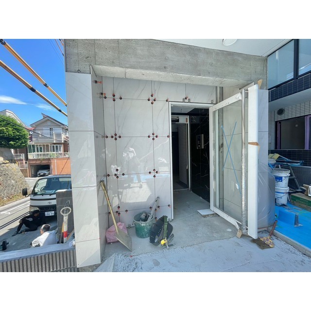 20/28 エントランス