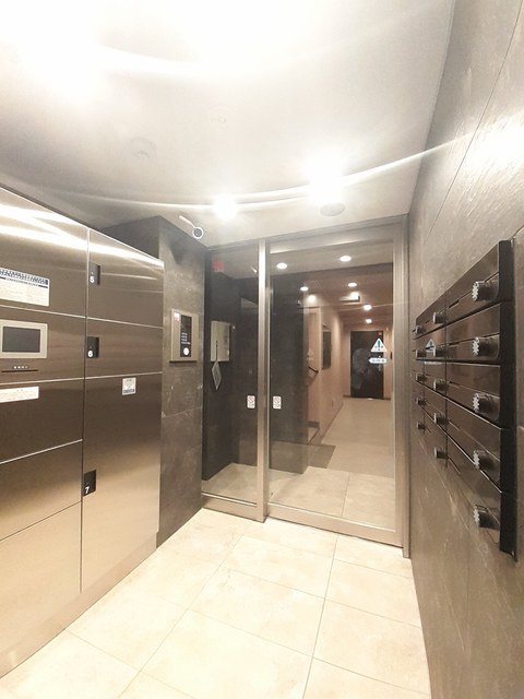 14/20 エントランス