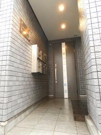 15/15 エントランス