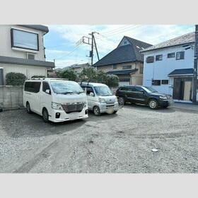 15/15 駐車場