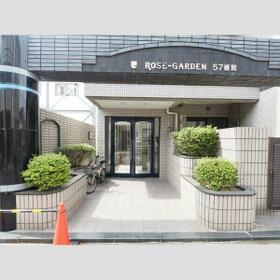 5/5 エントランス