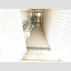 15/15 エントランス