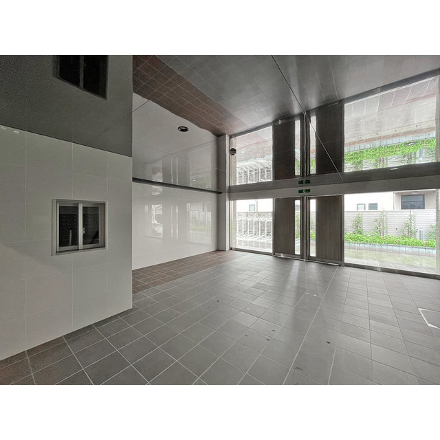 17/17 エントランス