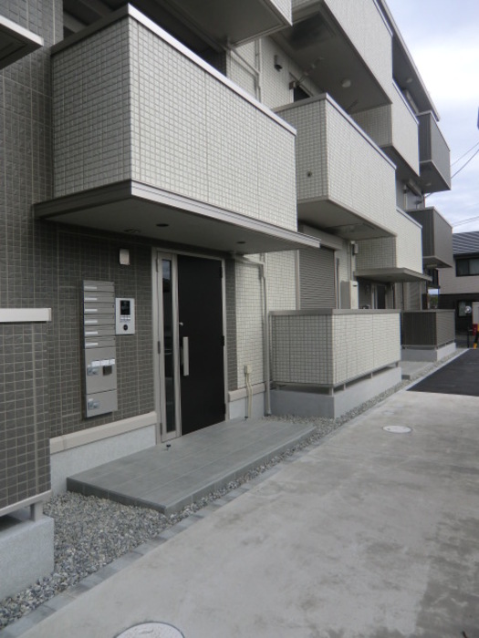 15/21 エントランス