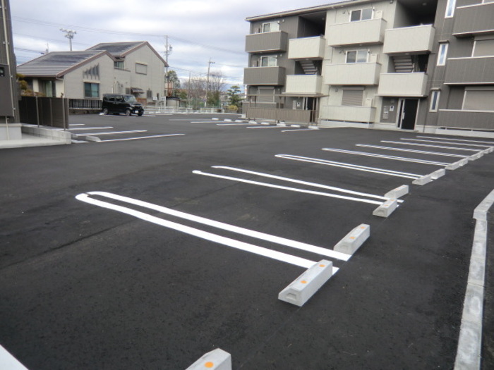 16/21 駐車場
