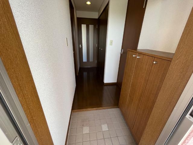 13/27 玄関