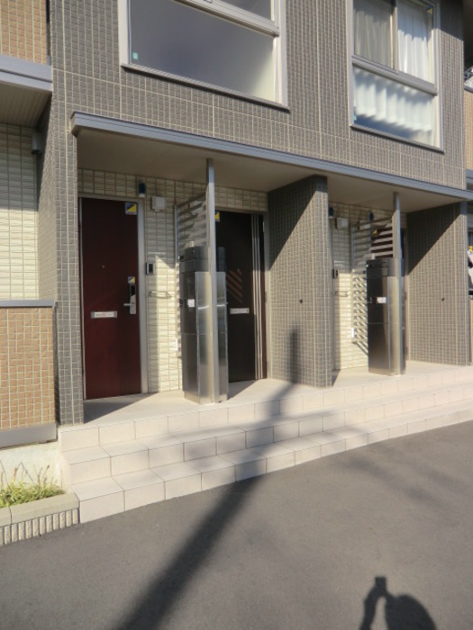 19/30 エントランス