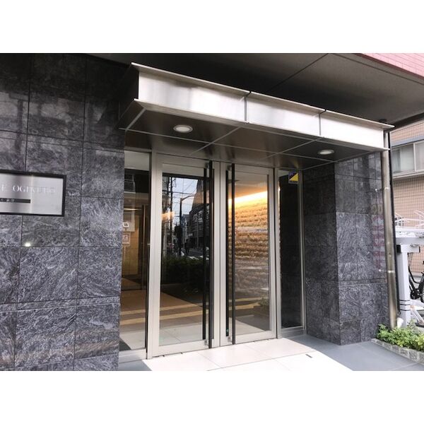 2/2 エントランス