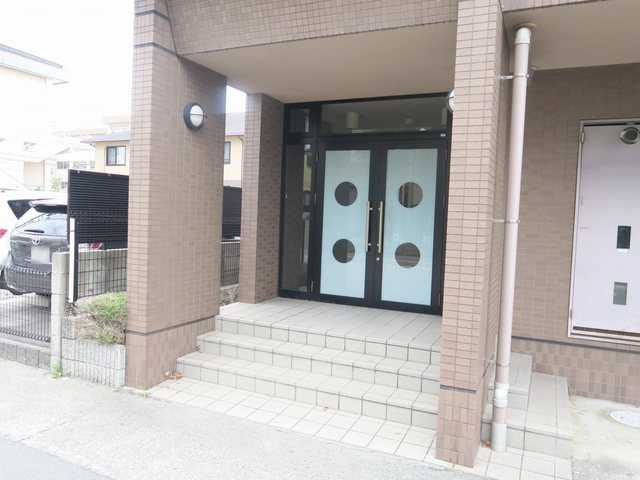 14/20 エントランス