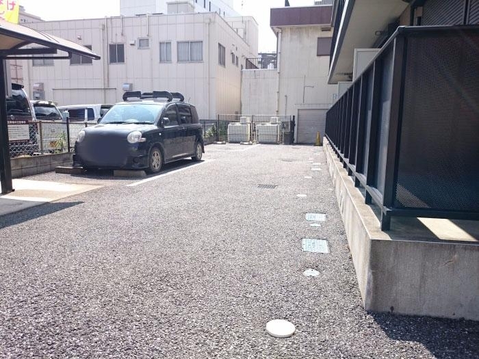 14/14 駐車場
