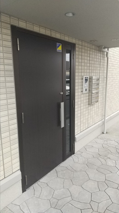 16/28 エントランス