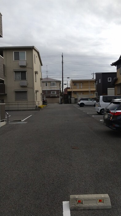 17/28 駐車場