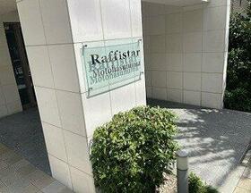 16/16 エントランス