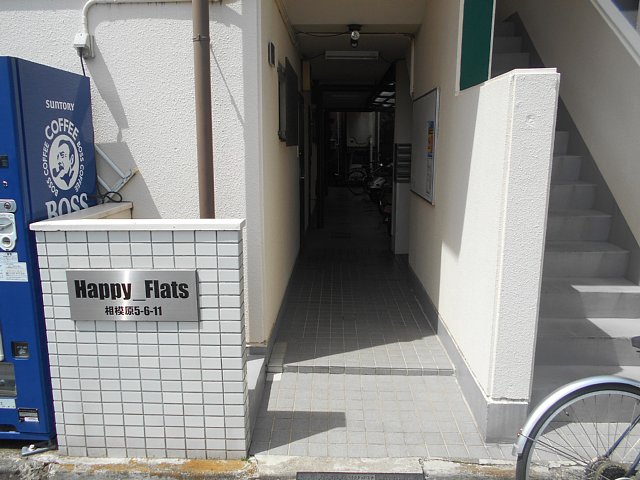 22/22 エントランス