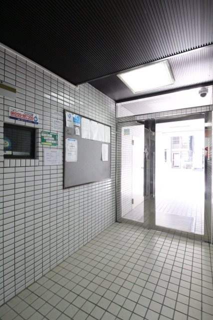 22/25 エントランス