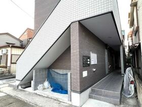 2/2 エントランス