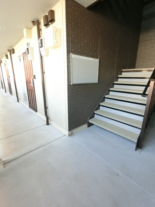 18/22 エントランス