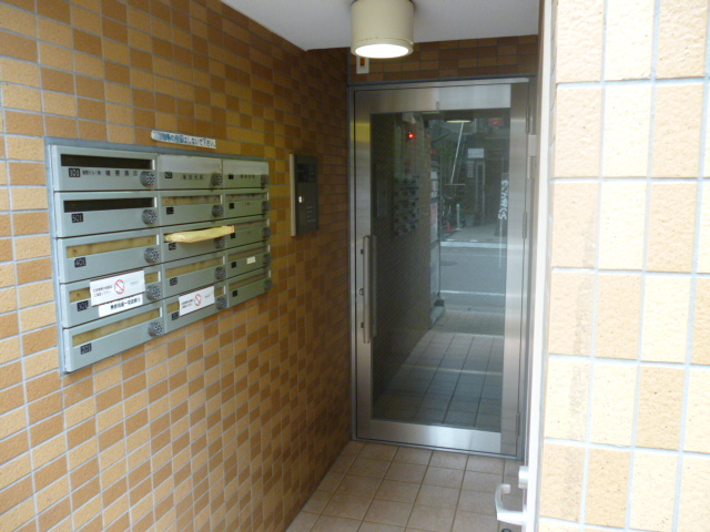 22/30 エントランス