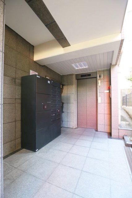 22/23 エントランス