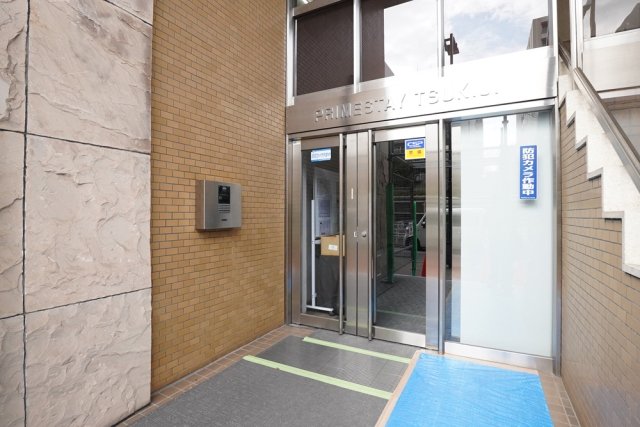 23/25 エントランス