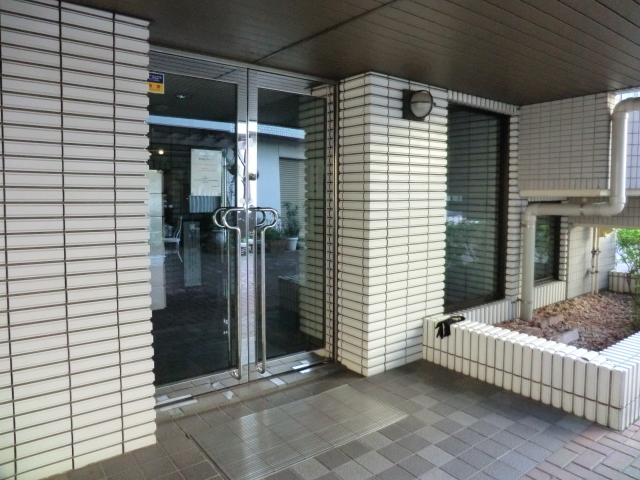 2/5 エントランス