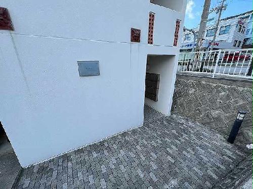 14/15 エントランス