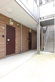 2/2 エントランス