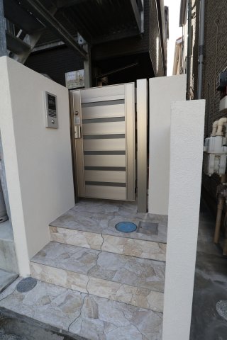 15/22 エントランス