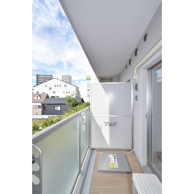 18/26 バルコニー