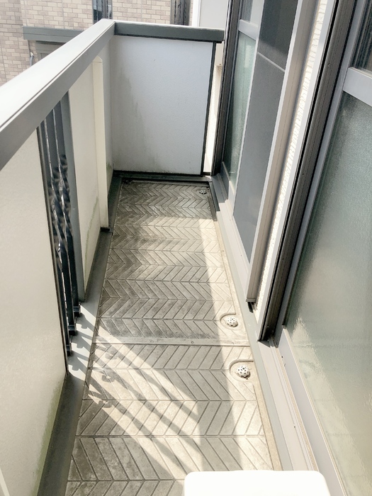 13/21 バルコニー