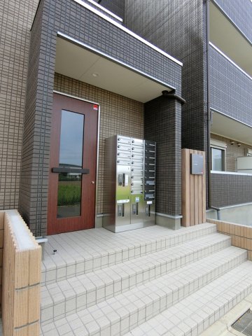 21/26 エントランス