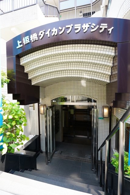 19/21 エントランス