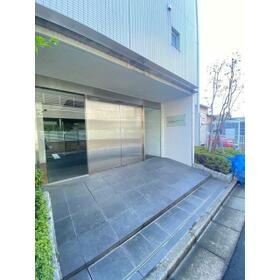 4/4 エントランス