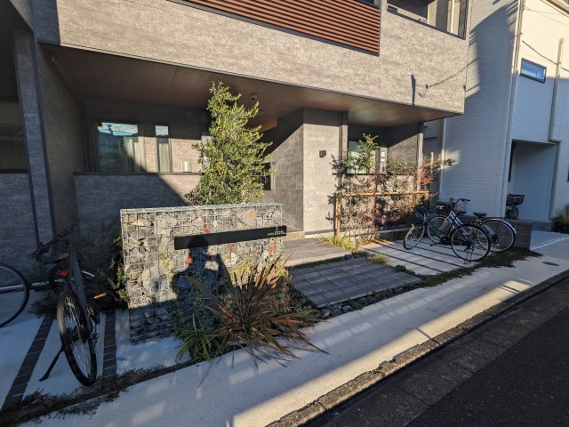 15/17 エントランス