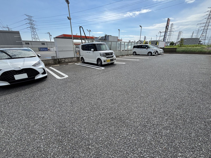 20/23 駐車場