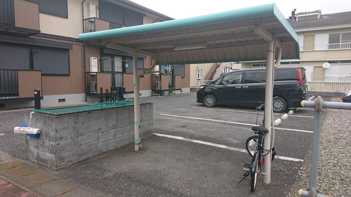 20/20 駐車場