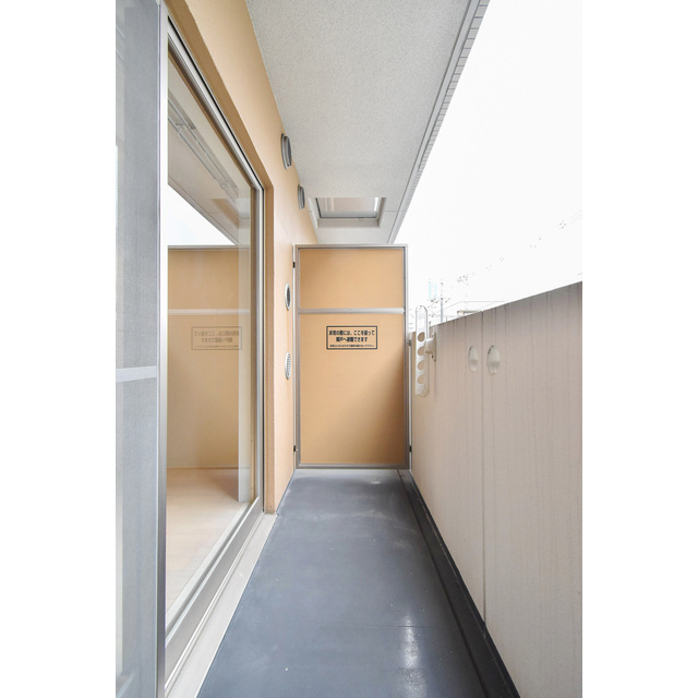 18/26 バルコニー