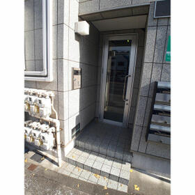 14/17 エントランス