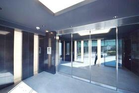 2/2 エントランス