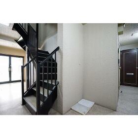 2/2 エントランス