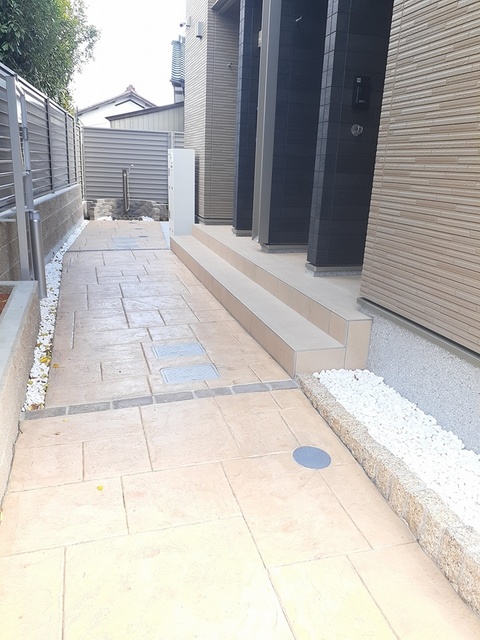 14/20 エントランス