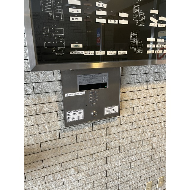 19/19 エントランス