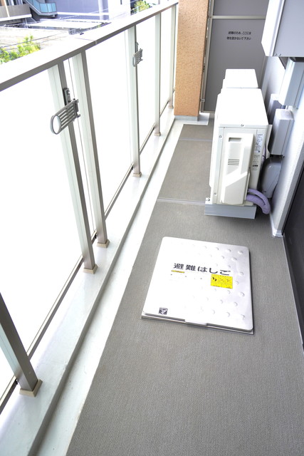 13/19 バルコニー