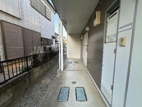 13/14 エントランス