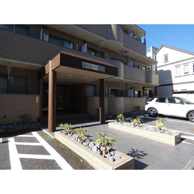 13/15 エントランス