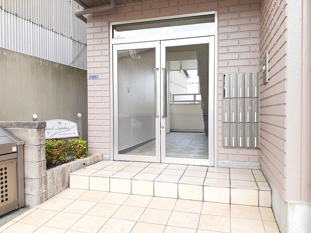 14/20 エントランス