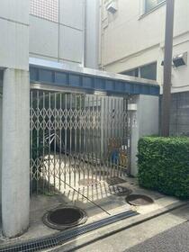 2/3 エントランス