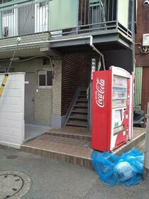 13/13 エントランス