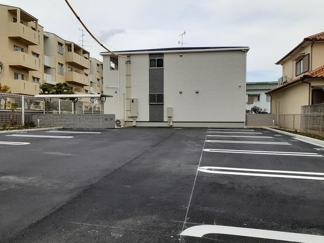 14/20 駐車場