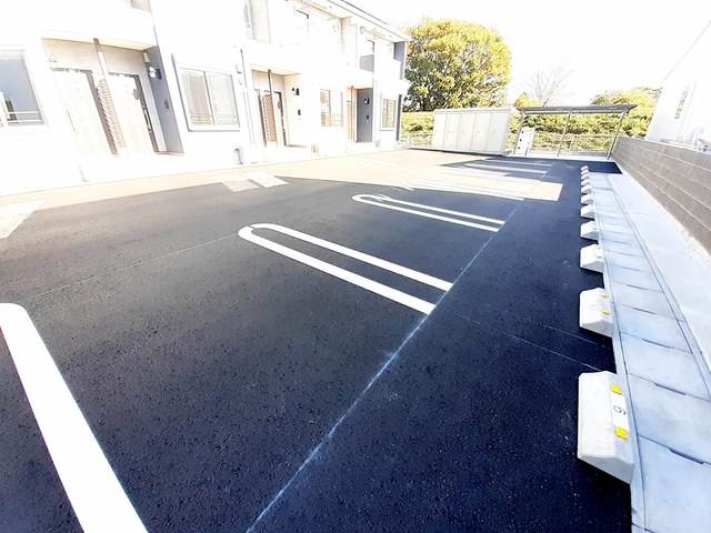 14/20 駐車場